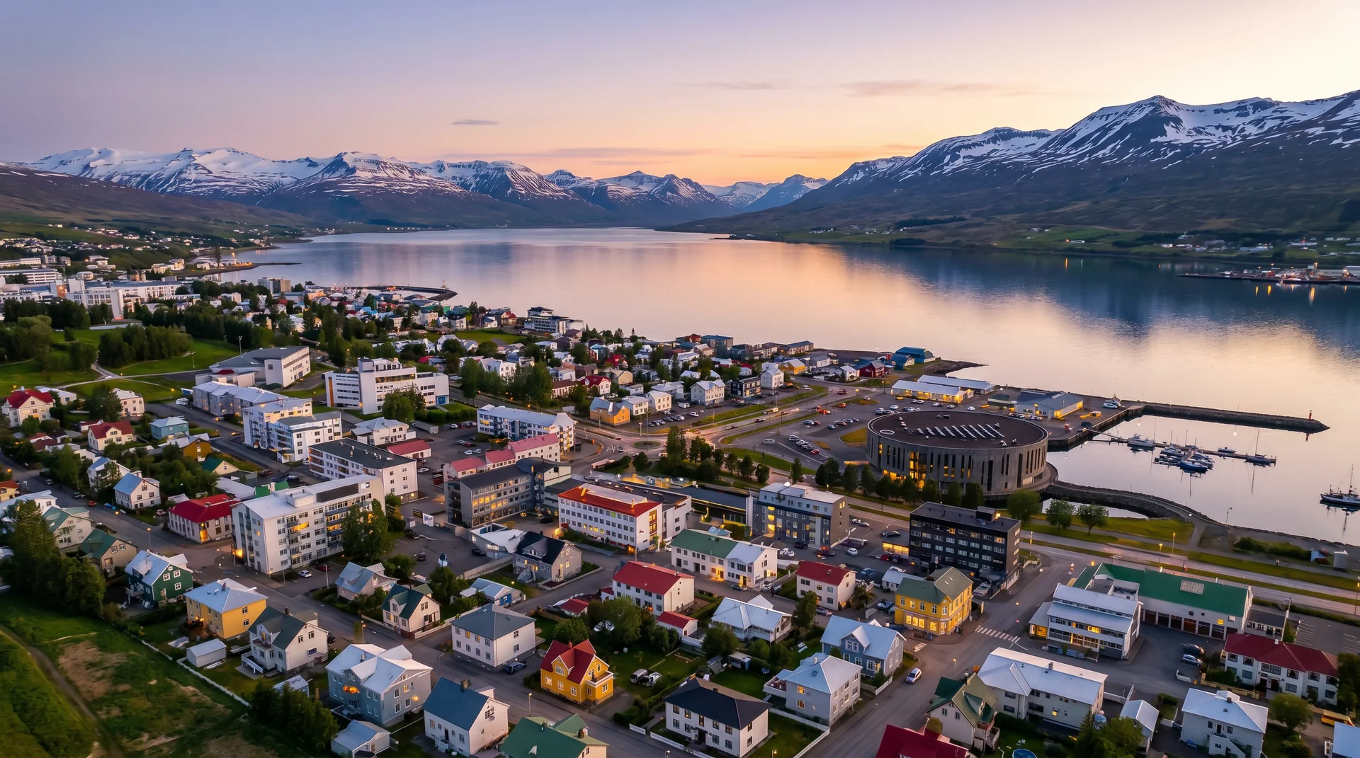 Town + harbour