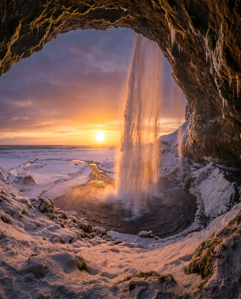 Backlit spray